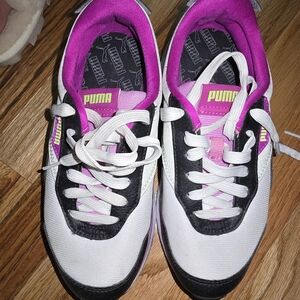 Puma Women's White and Pink Sneakers - $40